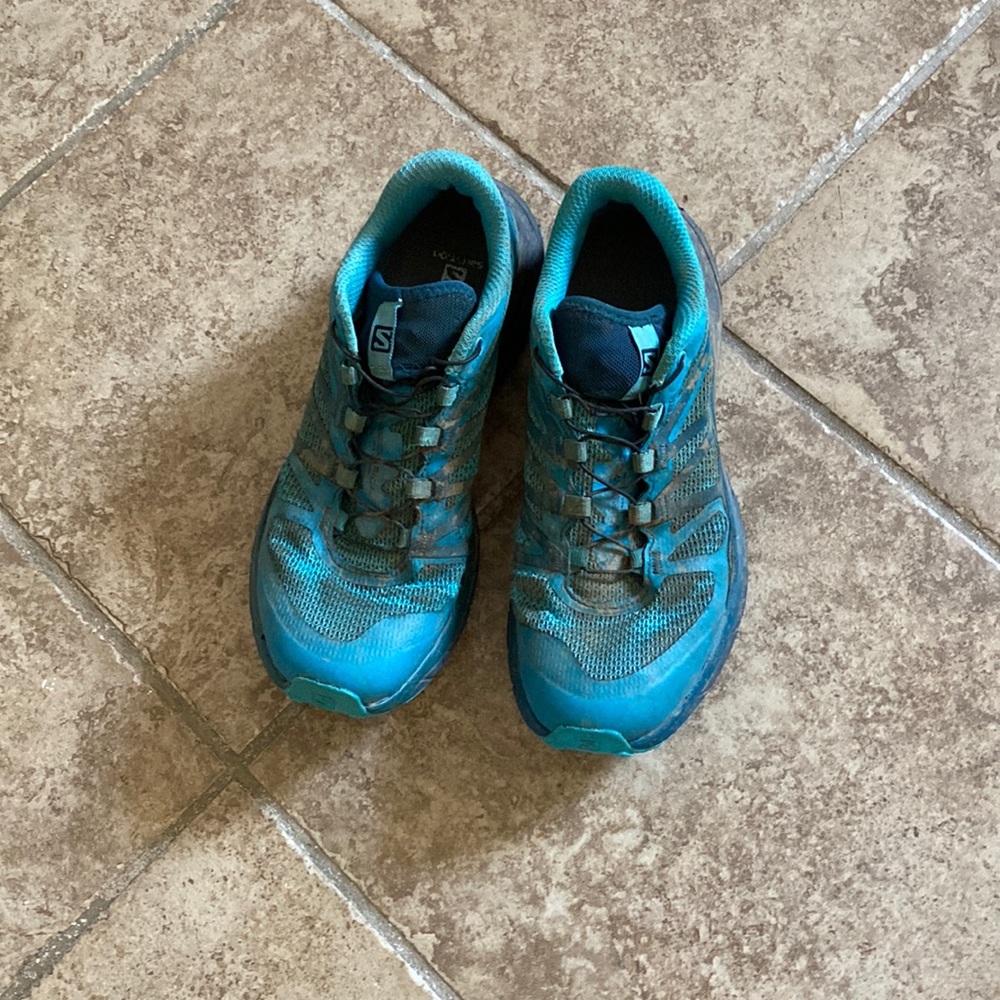 Salomon sense ride. Size 7